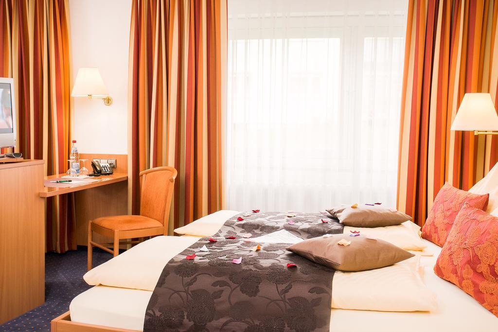 Hydepark Hotel Haidkapelle ภายนอก รูปภาพ